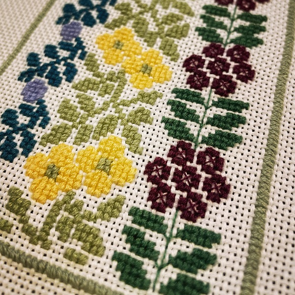 Cross Stitch Flower Border 1