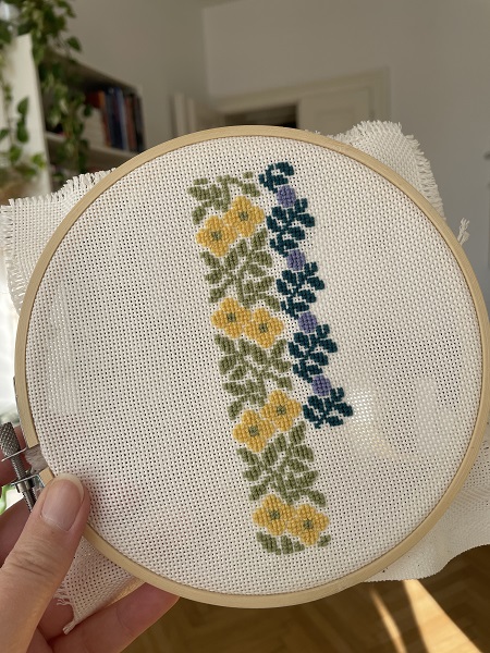 Cross Stitch Flower Border